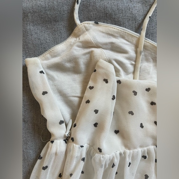 Pretty top from Mango with mini hearts printed. Size XS. - Picture 5 of 7